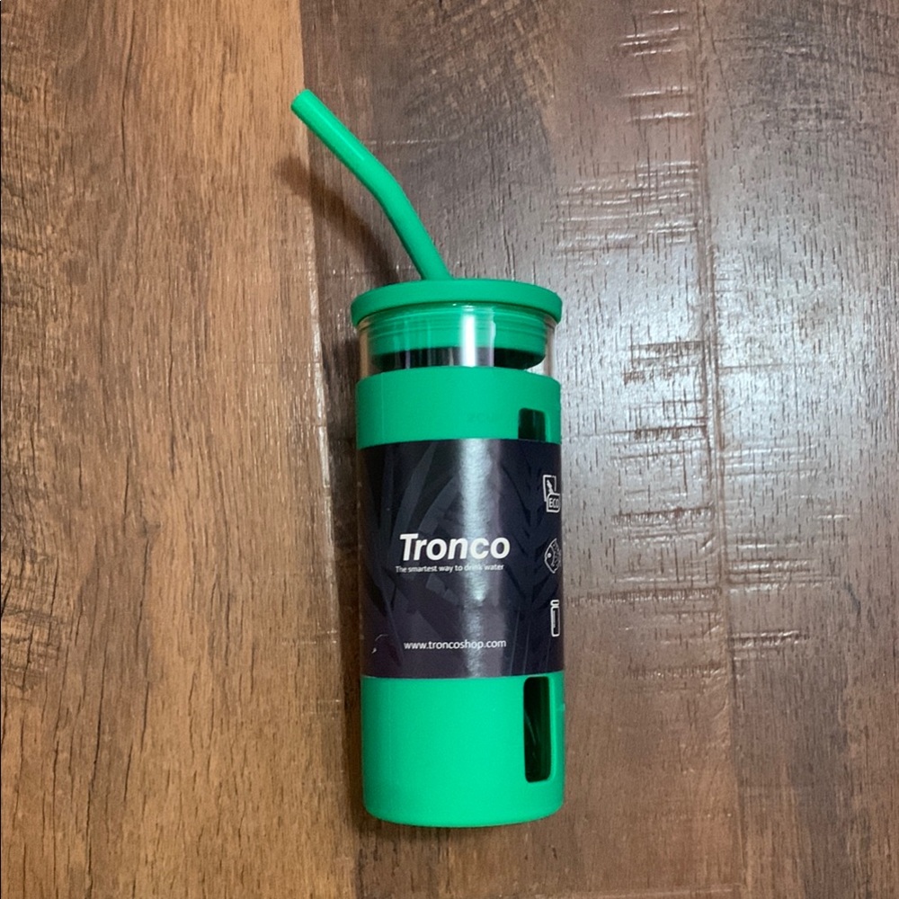Tronco Green Glass Tumbler with Straw